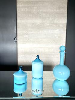 Bouteille bleu en opaline de Portieux