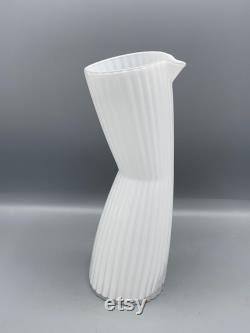 Iittala Finland 'Gluck' Glass Pitcher Carafe, designed by Kati Tuominen-Niittylä , 1996. Rare and collectible.