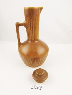 Monmouth 'Western' Pottery Lidded Carafe 'Plainsman' Pattern Coffee Pot or Water Carafe Stoneware Made in Monmouth USA 1970s
