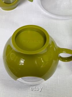 PYREX Avocado Green Roly Poly Drinkups Snap Coffee Cups and PYREX Carafe withLid RARE