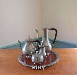 Royal Holland K.M.D. Mid Century Modern Pewter Coffee and Tea Service with Tray, 2 Lidded Pots, Lidded Sugar, Creamer