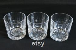 Vintage cut crystal whiskey decanter and its six glasses